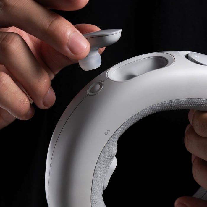 Tuno ring-shaped controller from above