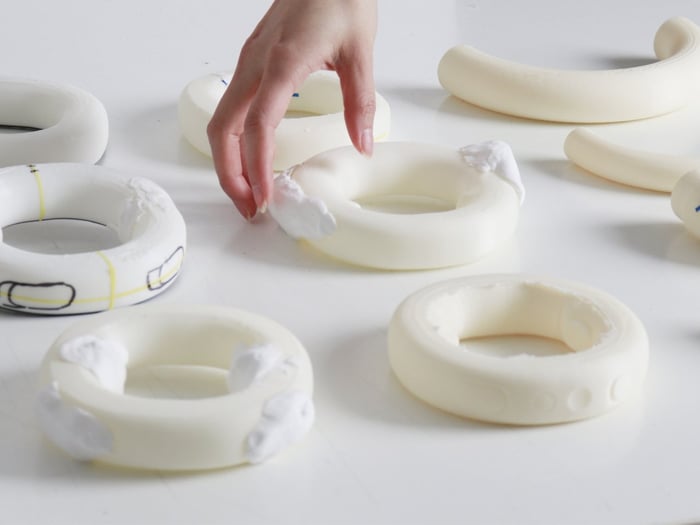 Tuno concept held in hands