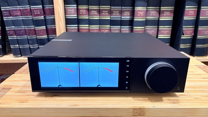 Interchangeable side panels on Cambridge Audio Evo 150 SE