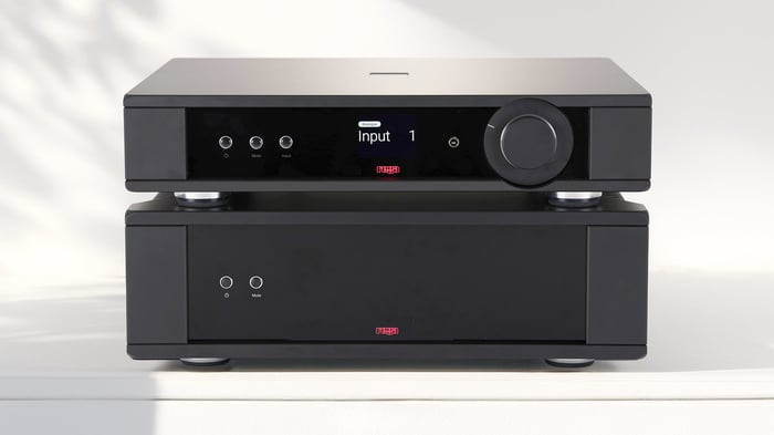 Elegant finish and build quality of the Rega Mercury/Solis