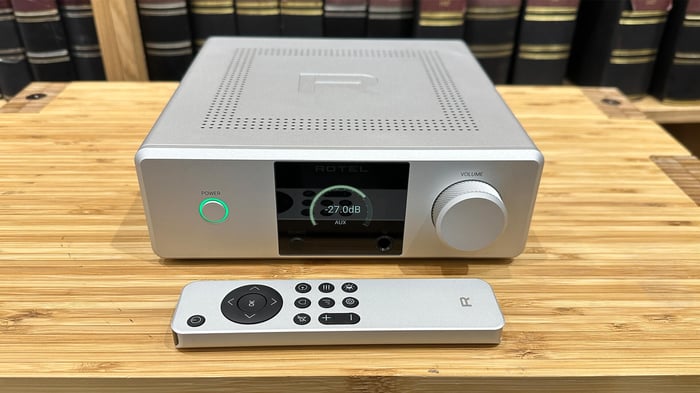 Rotel DX-5 amplifier elegance and performance