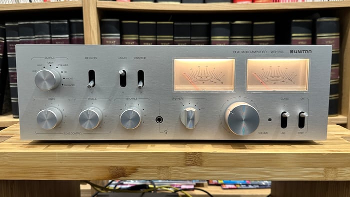 Unitra WSH-805: a striking blend of retro aesthetics and serious engineering