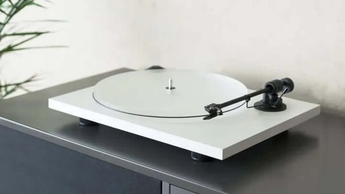 Pro-Ject Primary E turntable