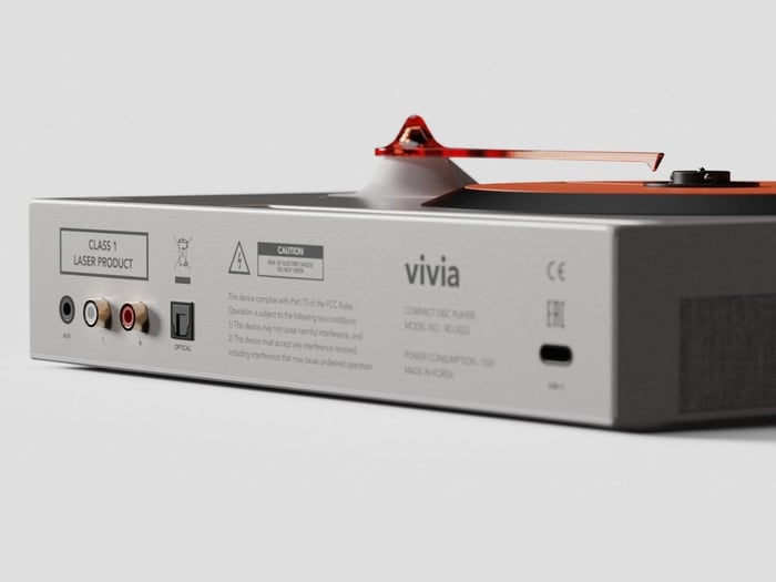 An elegant profile that combines retro and modern aesthetics