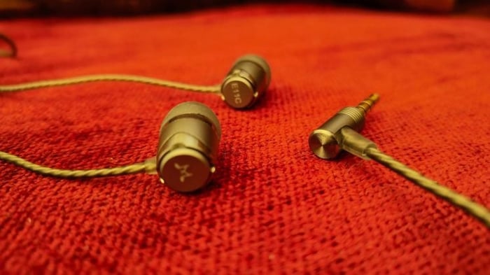SoundMagic E11C