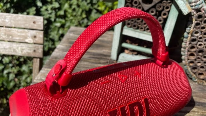 JBL Charge 6