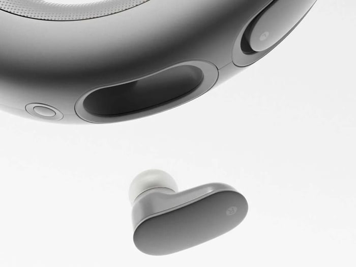 Wear it around your neck for an enveloping yet open audio experience.