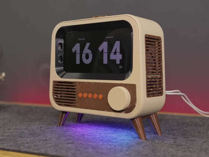 Retro TV smart speaker front