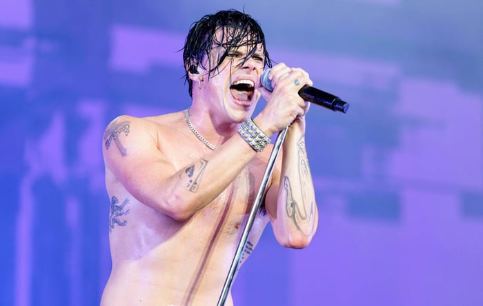 Yungblud delivering a passionate performance at BludFest 2026
