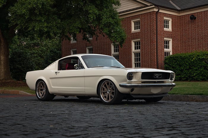 Custom 1966 Mustang