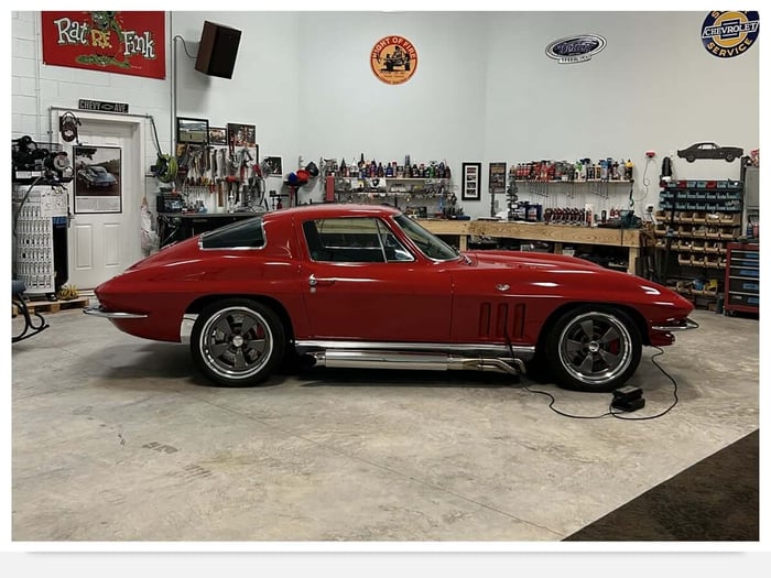 Richard's Completed 1966 Corvette