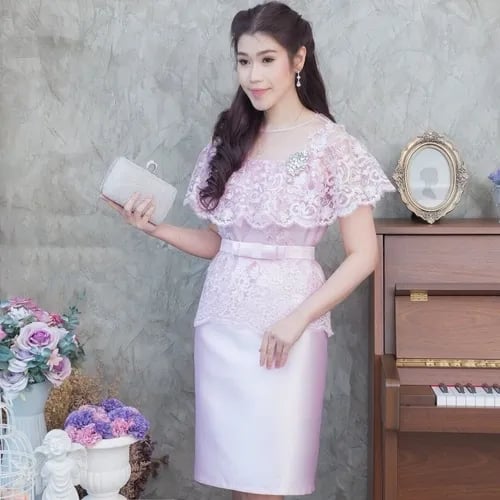 เมื่อพูดถึงชุดผ้าลูกไม้แบบทันสมัย เรื่องความสวยความงามนั้นย่อมเป็นของคู่กันกับผู้หญิงในแต่ละคน ซึ่งความสวยความงามนี้เรารวมไปถึงเรื่องของเสื้อผ้าด้วย