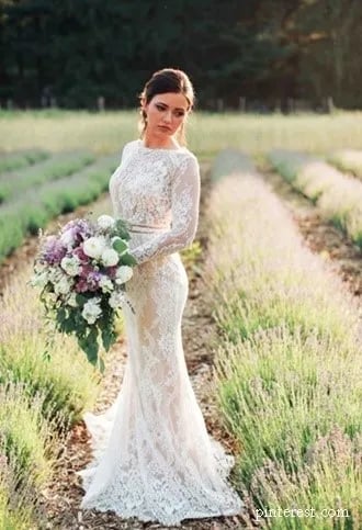 สรุปได้ว่าลูกไม้เป็นผ้าชนิดเดียวที่แสดงถึงทั้งความบริสุทธิ์นุ่มนวล และการที่จะเย็บลูกไม้เข้ากับการออกแบบนั้นต้องใช้สายตาที่ดีและต้องมีทักษะการตัดเย็บที่ดีอีกด้วย