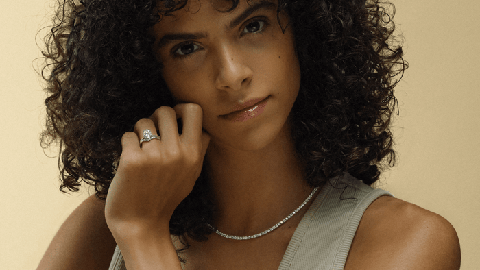 Oval Diamond Engagement Rings: A Modern Classic