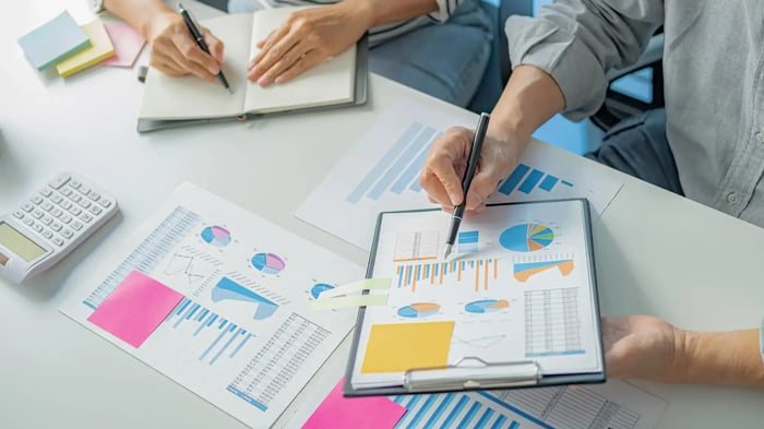 Image showing tablets with charts and graphs visualizing the Benefits of Project Management Certification