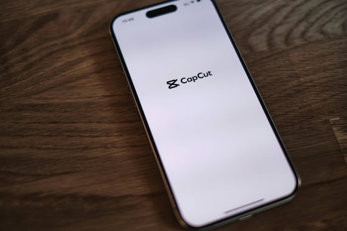 21 Best CapCut Alternatives For Video Editing (Free & Paid)