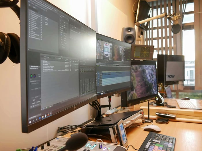 13 Best Video Editing AI Software to Check Out