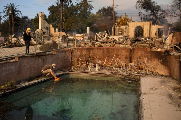 Cleaning Your Pool Amidst Ash and Debris from LA Fires