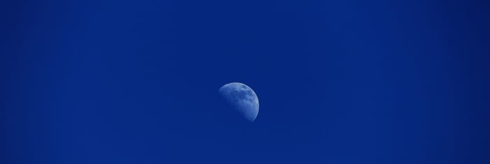 moon-Blue769918_1920