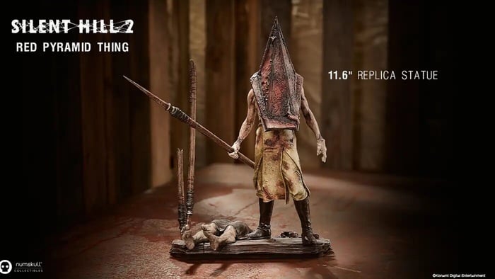 Pyramid Head vs. Red Pyramid Thing