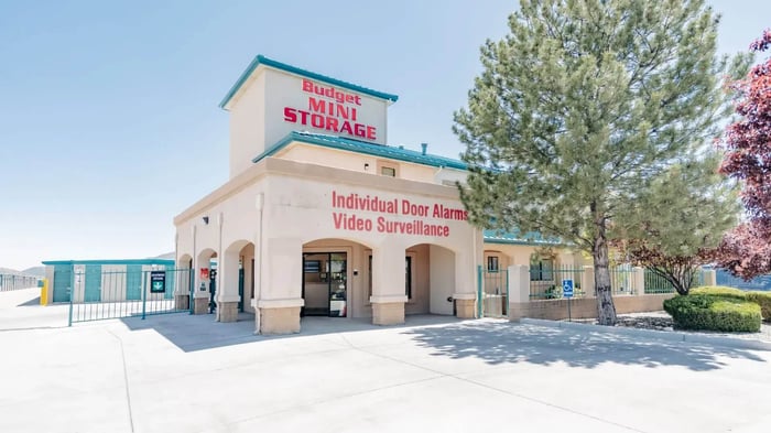 How to Store Furniture in a Storage Unit in Prescott Valley AZ