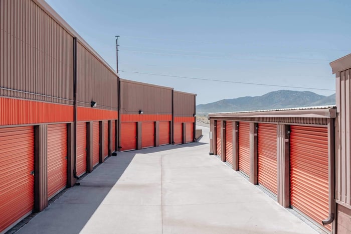 At STORAGExperts in Scottsdale, Arizona, you can securely store a variety of items including furniture, electronics, and vehicles in flexible storage units.