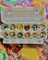 money saving packing tips with egg cartons
