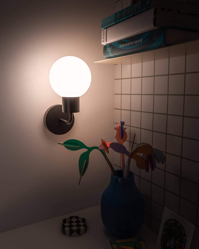 warm_lighting_cozy_space