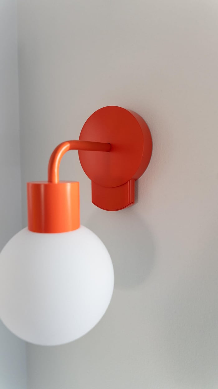 renter-friendly-wall-sconce