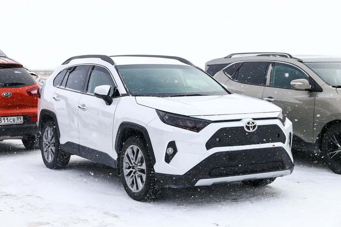Among the best winter SUVs is the Toyota CR-V