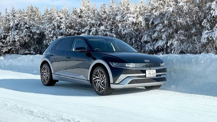 Electric cars in winter in Minnesota