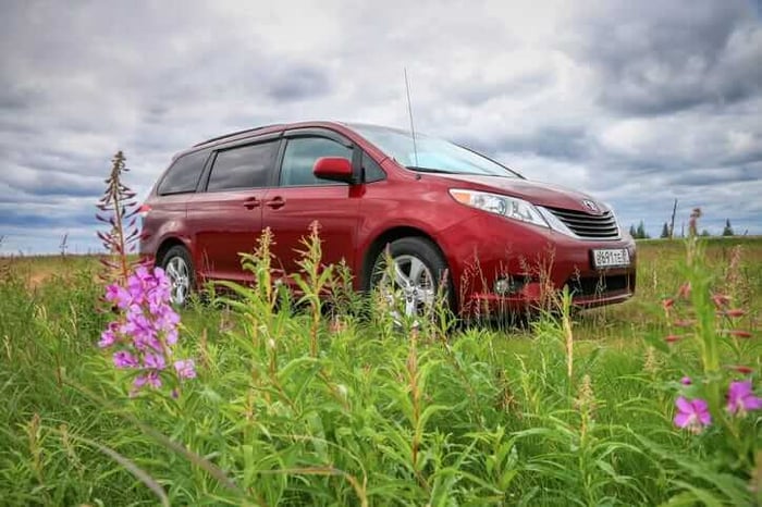 The Minivans with the Best Resale Value in California