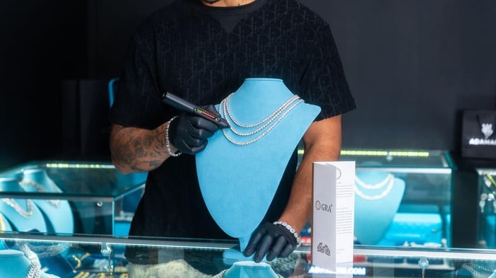 Lab Diamond vs. Moissanite Tennis Chains