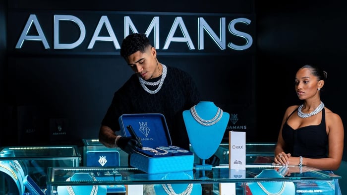 Lab Diamond vs. Moissanite Cuban Link Chains: Which One is Right for You?