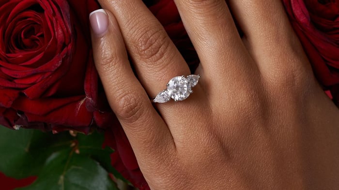 Why Choose Adamans Engagement Rings: A Timeless Symbol of Love and Commitment
