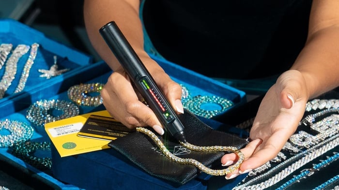 The Ultimate Guide to Adamans Moissanite Chains: Elevate Your Style with Timeless Sparkle