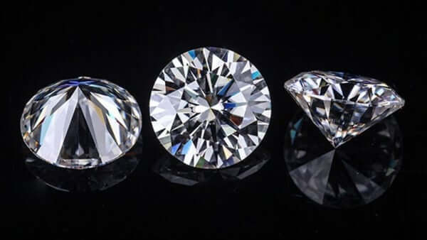 An image showing the brilliance of a moissanite stone from different angles