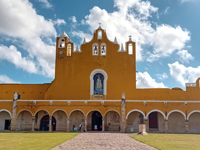 Convent in Izamel
