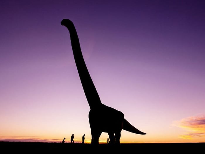 Sunset silhouette of Trelew’s replica ‘Patagotitan’