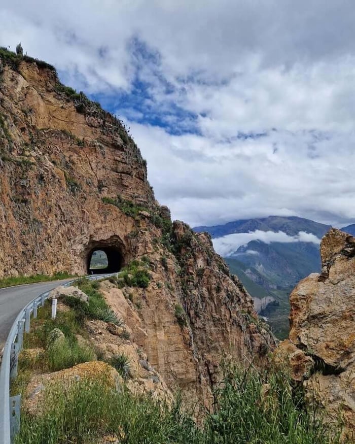 Dramatic views on a road through the canyon valley