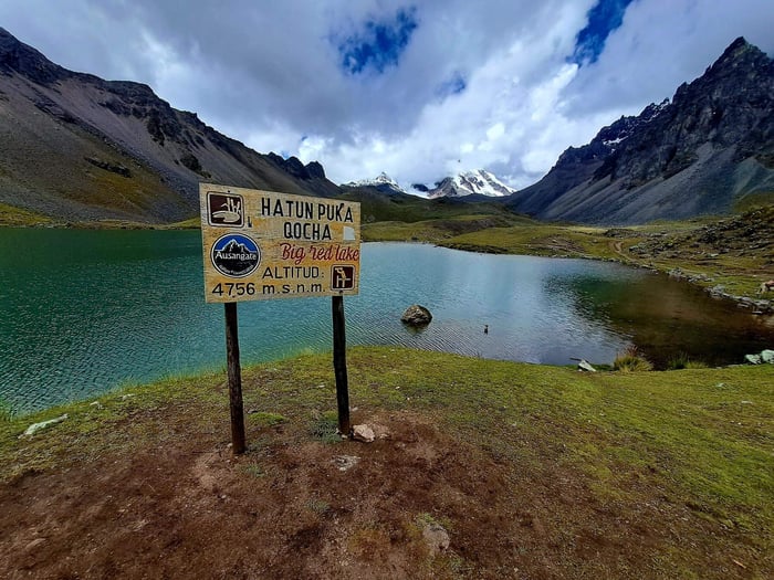 Hatun Puka Qocha (Big Red Lake), Ausangate region