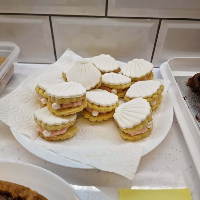 Latin Routes supports Galápagos Conservation Trust Save the Manta Rays project Bake sale.