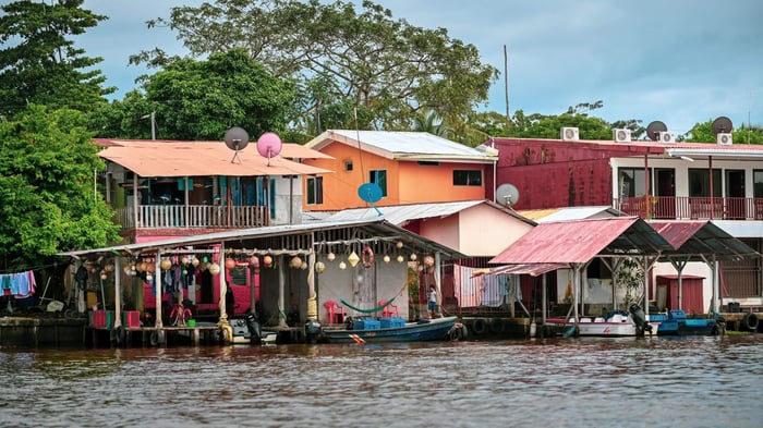 Maisons colorées Tortuguero.