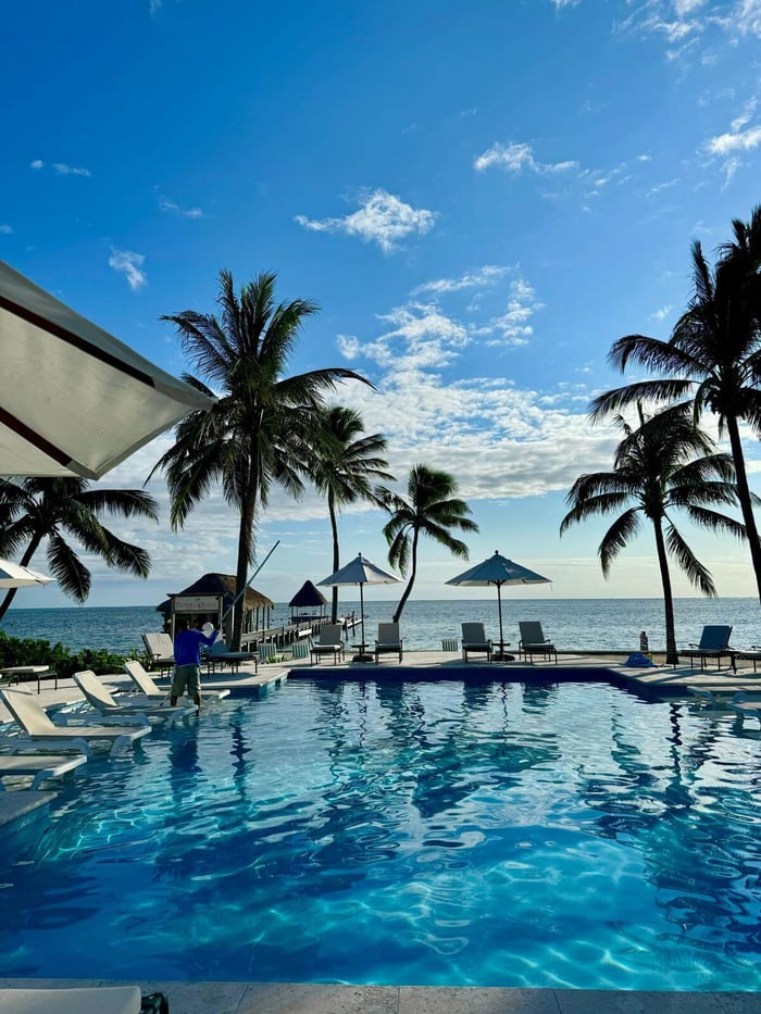 hotel pool views