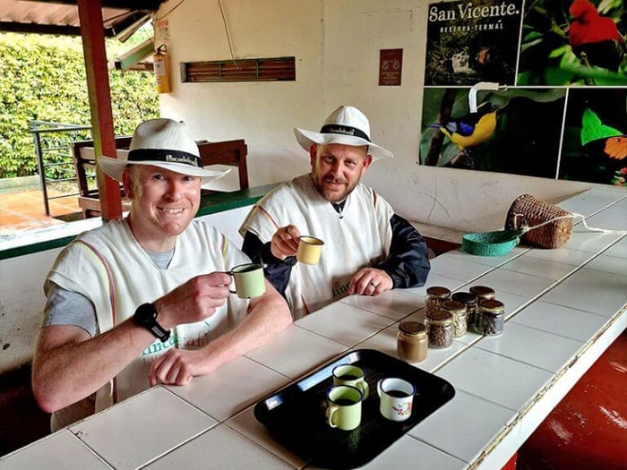 Oliver & Paul enjoy coffee time together