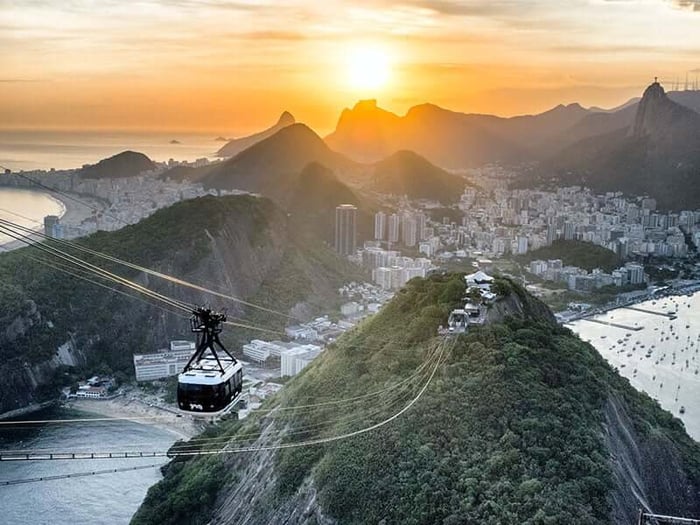 Sugarloaf Sunset, captured by Lewis