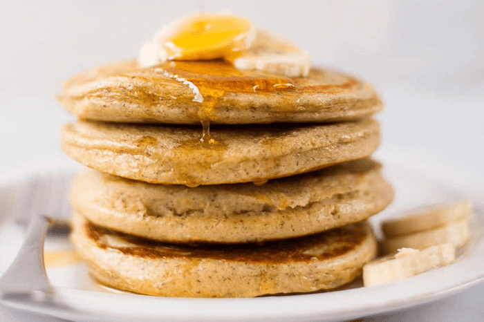 Plated and finished version of banana protein pancakes.