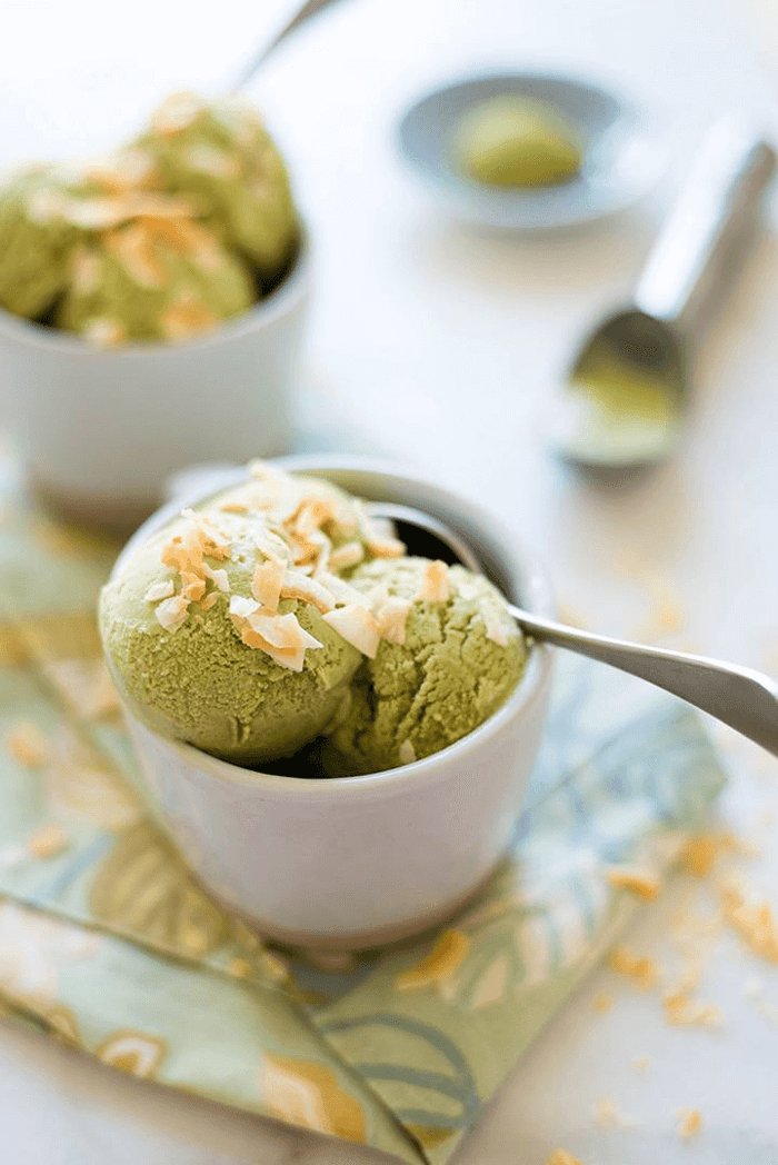 A picture of green Matcha Frozen Yogurt.