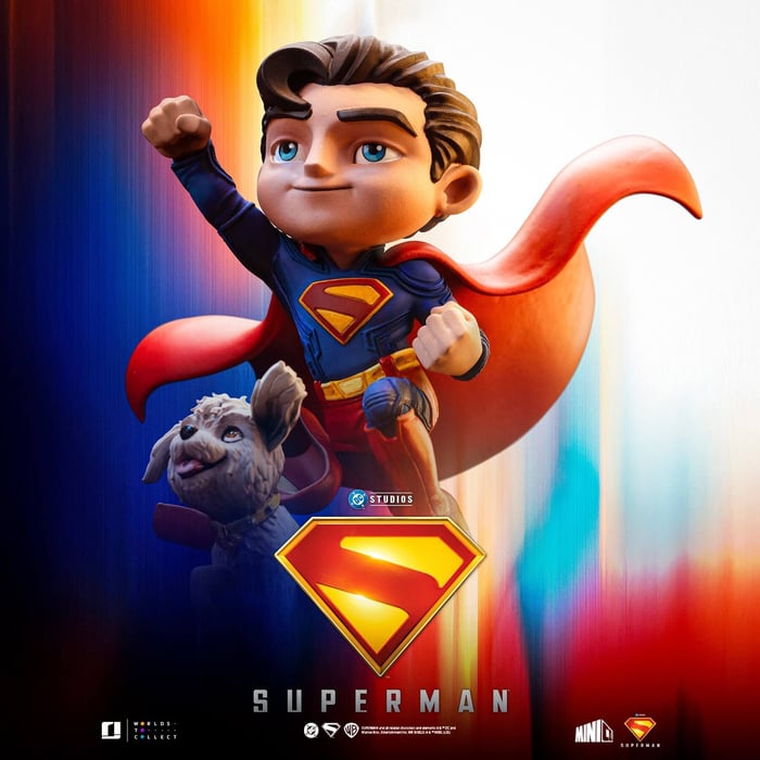 Superman Iron Studios statue