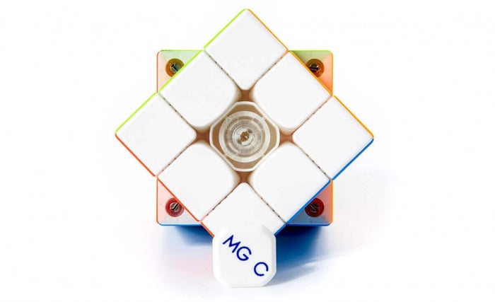 YJ-MGC-EVO-3x3-Magnetic-2.jpeg